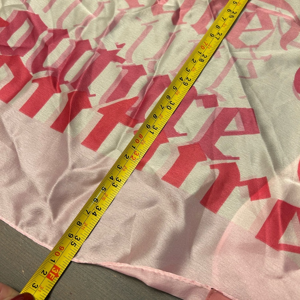 Stunning Juicy couture scarf - Picture 5 of 6